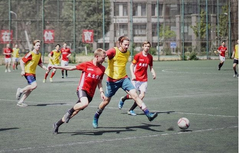 Chơi đá bóng có nên uống F8BET cung cấp chương trình khuyến mãi cho thành viên mới?