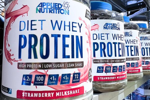 Khám phá thế giới giải trí bất tận tại F8BET Diet F8bet09 vip Trang chinh thức 1.8kg vị Strawberry Milkshake (hình ảnh chỉ mang tính chất minh họa)